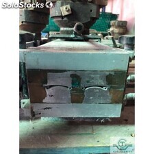 Molds with row and caliper