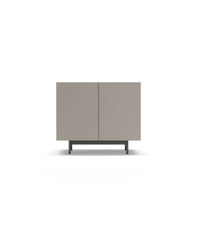 Mueble auxiliar 2 puertas abatibles modelo 601-1 acabado en nogal/arena. 78 cm