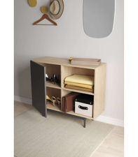 Mueble auxiliar modelo 601-2 acabado en roble/grafito. 78 cm (alto) x 90 cm