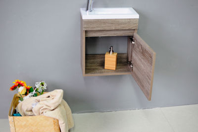 Mueble suspendido OS 40x22 cm + lavabo de resina + espejo - Foto 3