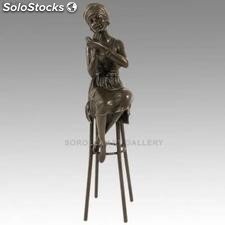 Mujer Art Decó sentada (a Little Rouge) | bronces en bronce