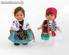 Muñeca 15 con vestido típico Alicantina