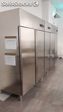 n. 2 armario frigorífico de acero de 1.400 lt./ n. 1 armario congelador 700 lt.