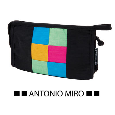Neceser multiusos de Antonio Miró en combinación de mat