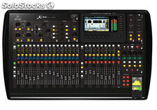 Novo mixer digital Behringer X32 (40 canais)