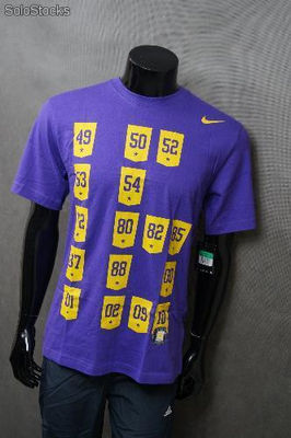 Oferta t-shirt Nike w cenach od 20 zł netto