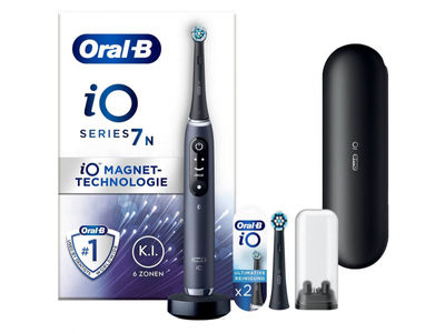Oral-B iO 7N Bluetooth 2 Brushes 1 Travelcase Black