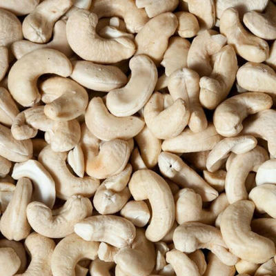 Organic Cashew Nuts - Photo 2