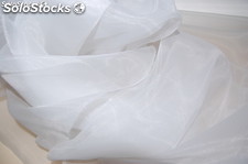 Organza mat couleur blanc cassé