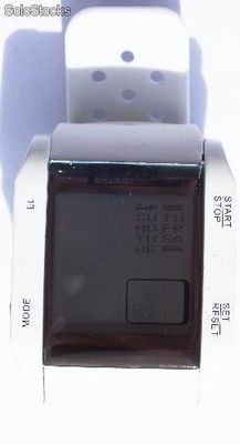 orologio digitale bianco in silicone