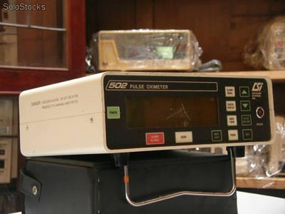 Oximetro De Pulso Marca Criticare Modelo 502 Funcionando.