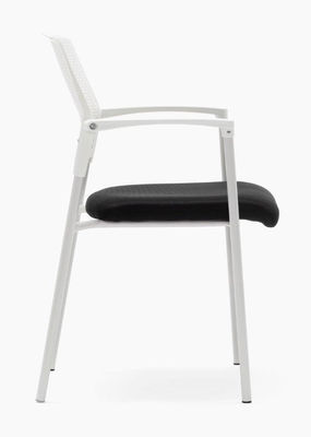 Pack 4 sillas confidente manila con patas negras, con respaldo y brazos en pvc - Foto 3