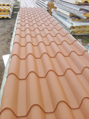 panel chapa tejado lacada de segunda mano por 40 EUR en Santa Comba de  Bertola en WALLAPOP
