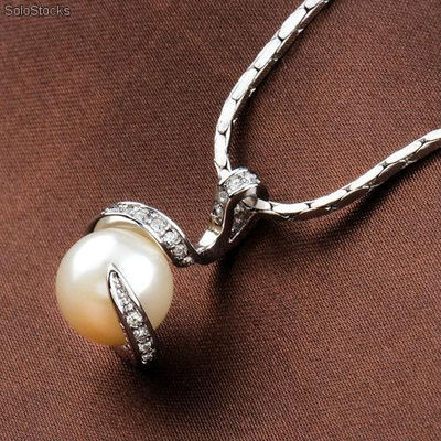 Piękny naszyjnik z perłą, białe złoto - Zdjęcie 3