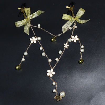 Pinza para pezones estilo collar con perlas florales y cascabeles - Foto 2