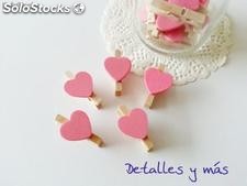 Pinzas de madera corazón Rosa. Complementos para bodas, comuniones y bautizos