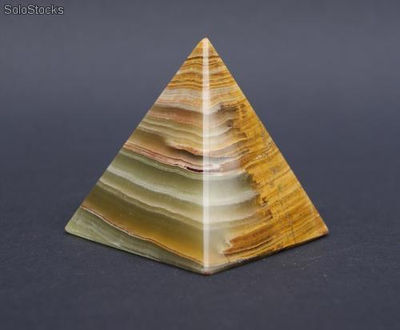 Piramida 5 cm z onyksu