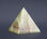 Piramida 7,5 cm z onyksu - 1