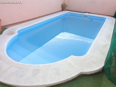 piscina em poliéster modelo: pasl 6.20