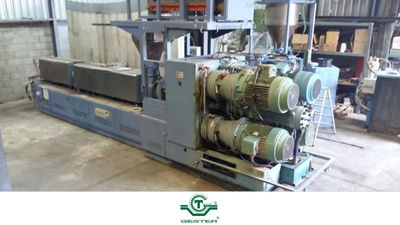 Plastic recycling equipment by co-extrusion system