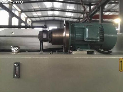 Plegadora de metal 200TONX8&amp;#39;. prensa plegadora hidráulica - Foto 5