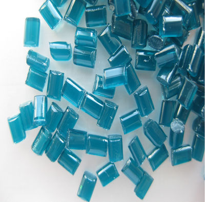 Poliestireno gránulos de color azul transparente - Foto 2