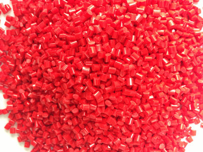Polietilene a bassa densità lineare rielaborato granuli colore rosso