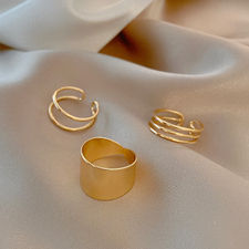 Popular no Instagram e no TikTok, conjunto de anéis femininos de três peças