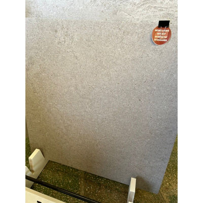 Porcelánico antideslizante limestone grey 1ª 75x75 rect. outlet - Foto 2