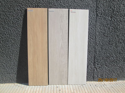 Porcelanico suelo pared imitacion madera Clase 2 Carelia Gris 22.5x90 - Foto 2