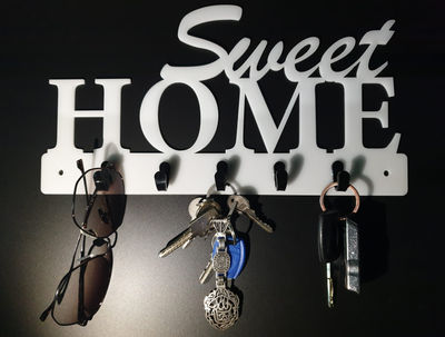 Porte-clés mural en Plexiglas avec 5 crochets - Photo 3