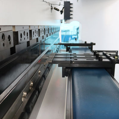 Prensa plegadora automática CNC, de ahorro de energía, controlada por bomba CNC - Foto 4