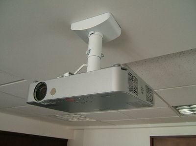 proyectores, video beam, mantenimientos e inslataciones, computadores, sonido - Foto 3