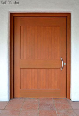 puerta de aluminio acabado madera