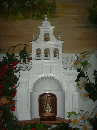 Puerta en miniatura ermita Virgen del Rocio. (Almonte)