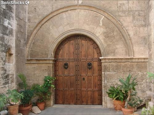 Puertas de iglesia