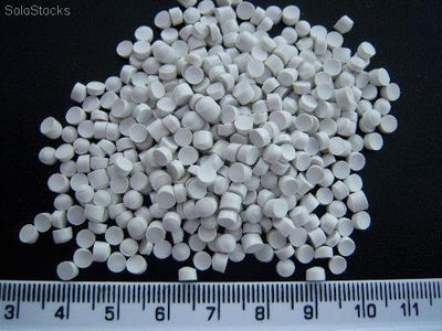 Pvc (chlorure de polyvinyle) des granulés souples