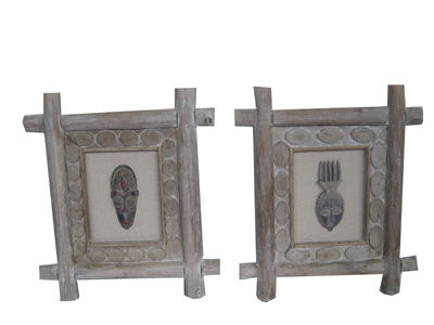 Quadri con maschere africane con cornici in legno rustico, Stock 42-