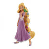 Rapunzel con Pascual en espalda