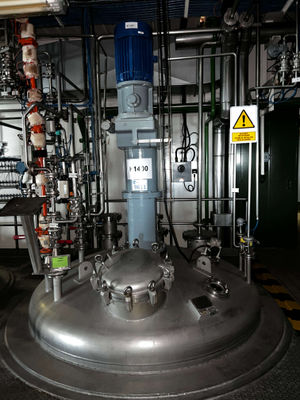 Réacteur bachiller de 11.950 litres en acier inoxydable avec agitateur et demi-c