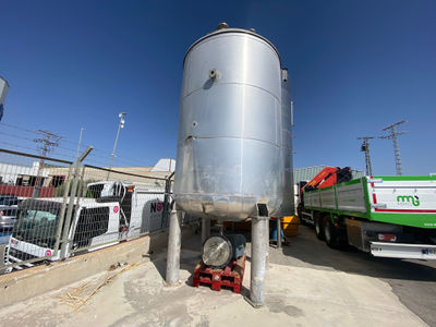 Réacteur de 10 000 litres à double fond et isotherme - Photo 2