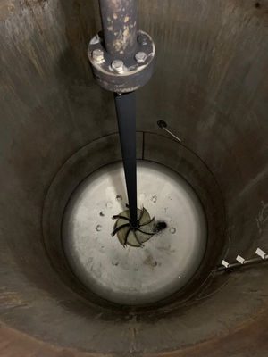 Réacteur de 2.500 litres en acier inoxydable avec double enveloppe et agitation - Photo 2