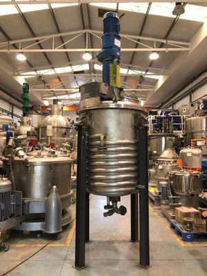 Réacteur en inox 1.000 litres avec calorifugeage, agitateur et demi-coquille - Photo 3