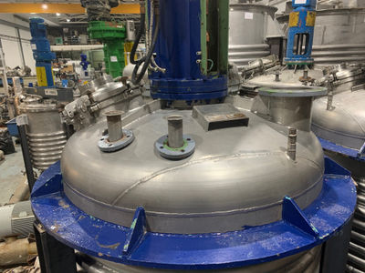 Réacteur en inox 3600 litres avec agitateur et demi-coquille - Photo 3