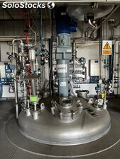 Réacteur maivisa acier inoxydable 10.000 litres avec agitateur et demi-coquille