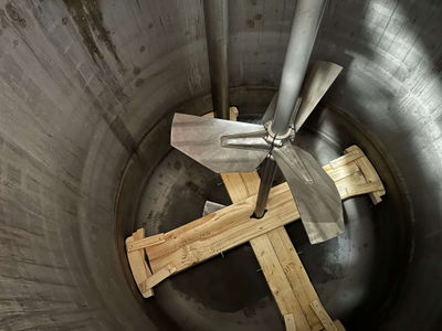 Reactor acero inoxidable 316L 6.000 litros calorifugado con agitacion y media ca - Foto 4