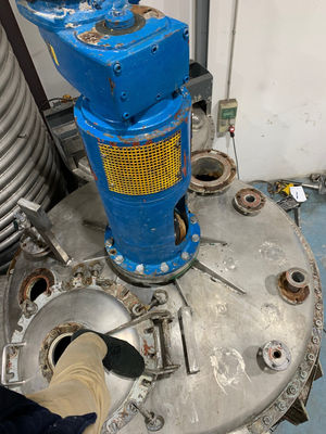Reactor acero inoxidable 4000 litros con agitacion, serpentin y media caña de se - Foto 3