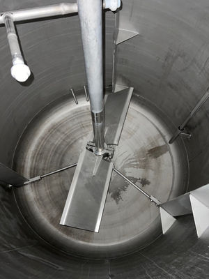 Reactor bachiller acero inoxidable 3.850 litros con agitacion y media caña de s - Foto 3