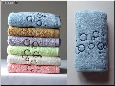 Ręczniki z haftem w atrakcyjnych cenach hurt 6,5 netto 470 gram !!!!! - Zdjęcie 2