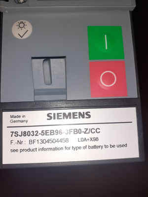 Relé Siprotec Siemens 7sj8032-5eb96-3fb0-z/cc